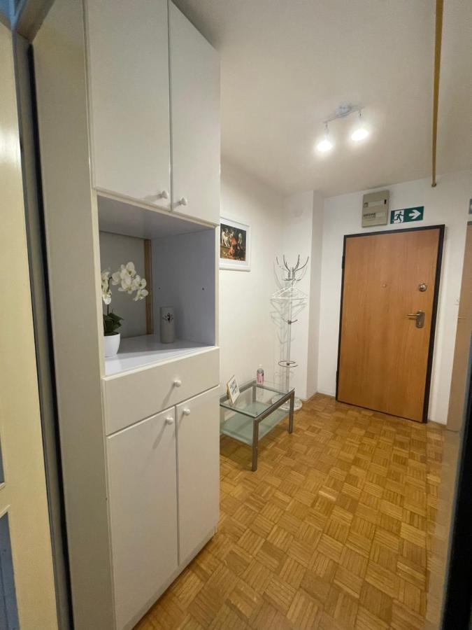 Apartment Green - Grey Ljubljana Exterior photo